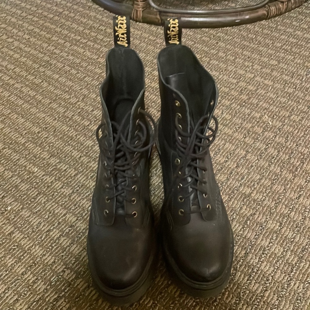 Doc marten heeled KENDRA boots